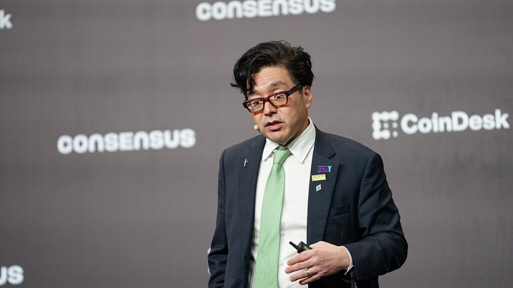 BitMine chairman Thomas Lee speaking on stage at Consensus Hong Kong 2026.