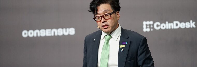 BitMine chairman Thomas Lee speaking on stage at Consensus Hong Kong 2026.