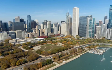 Chicago skyline, Grant Park and the Lake Michigan shoreline.