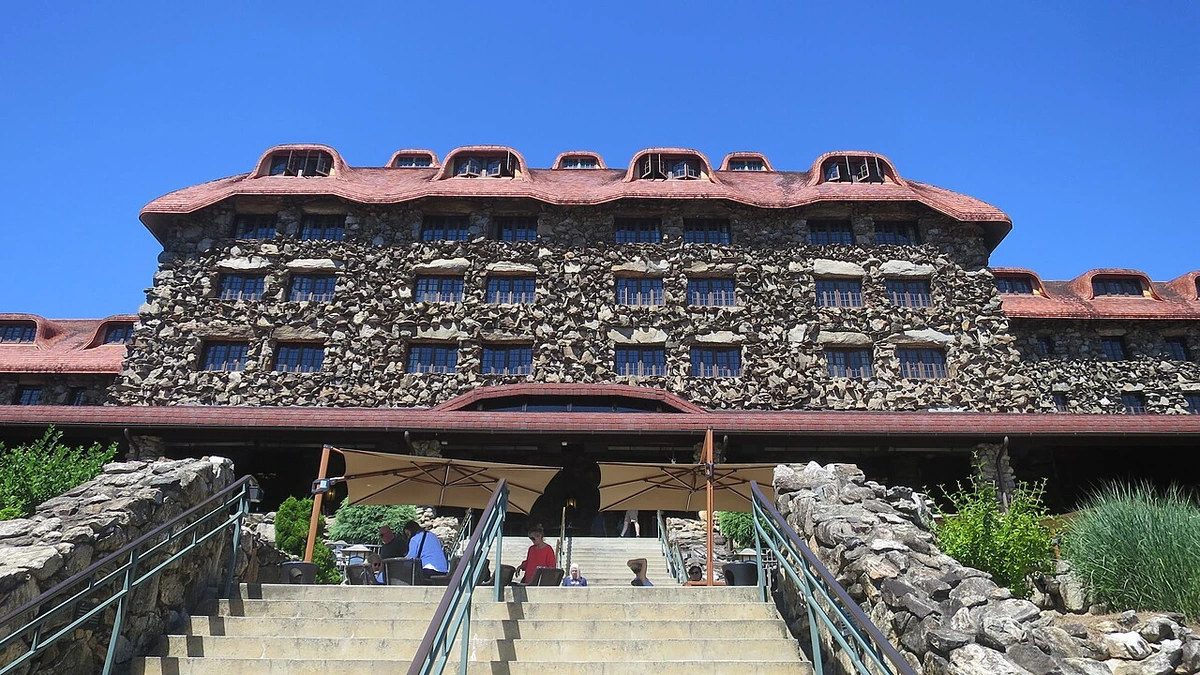 Rear exterior of the Omni Grove Park Inn in Asheville, North Carolina.