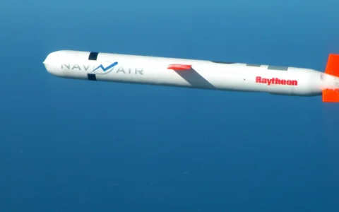 A Tactical Tomahawk Block IV cruise missile flying during a U.S. Navy test.