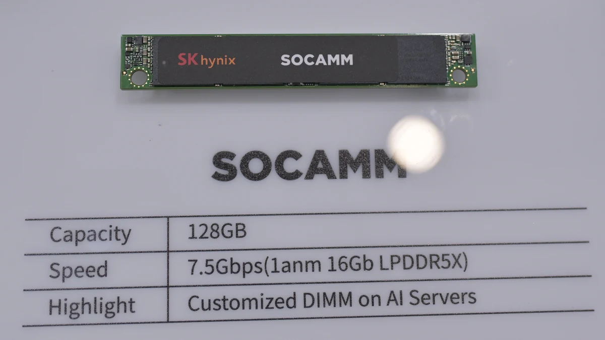 SK Hynix SOCAMM memory module displayed at Computex 2025.