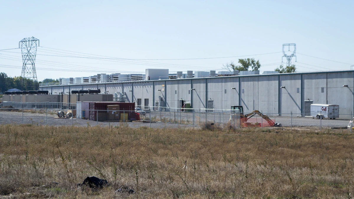 Amazon data center facility in Boardman, Oregon.
