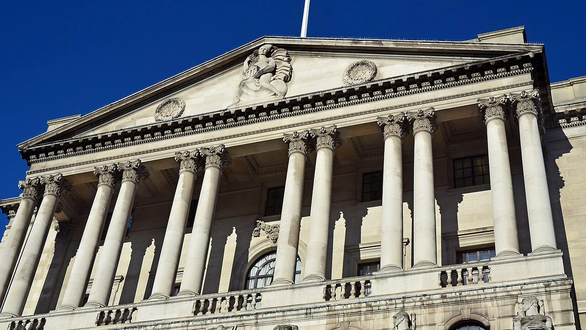 Facade of the Bank of England on Threadneedle Street in London.