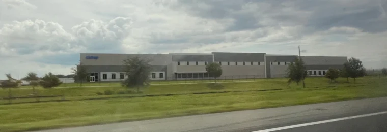 Chewy.com distribution center in Ocala, Florida, viewed from Interstate 75.