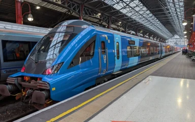 Chiltern Railways Mark 5A train at London Marylebone station.