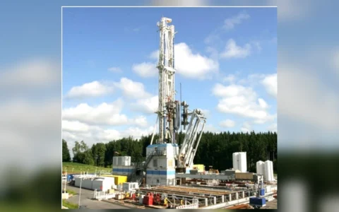 Innovarig hydraulic drilling rig used for deep geothermal drilling at United Downs in Cornwall.