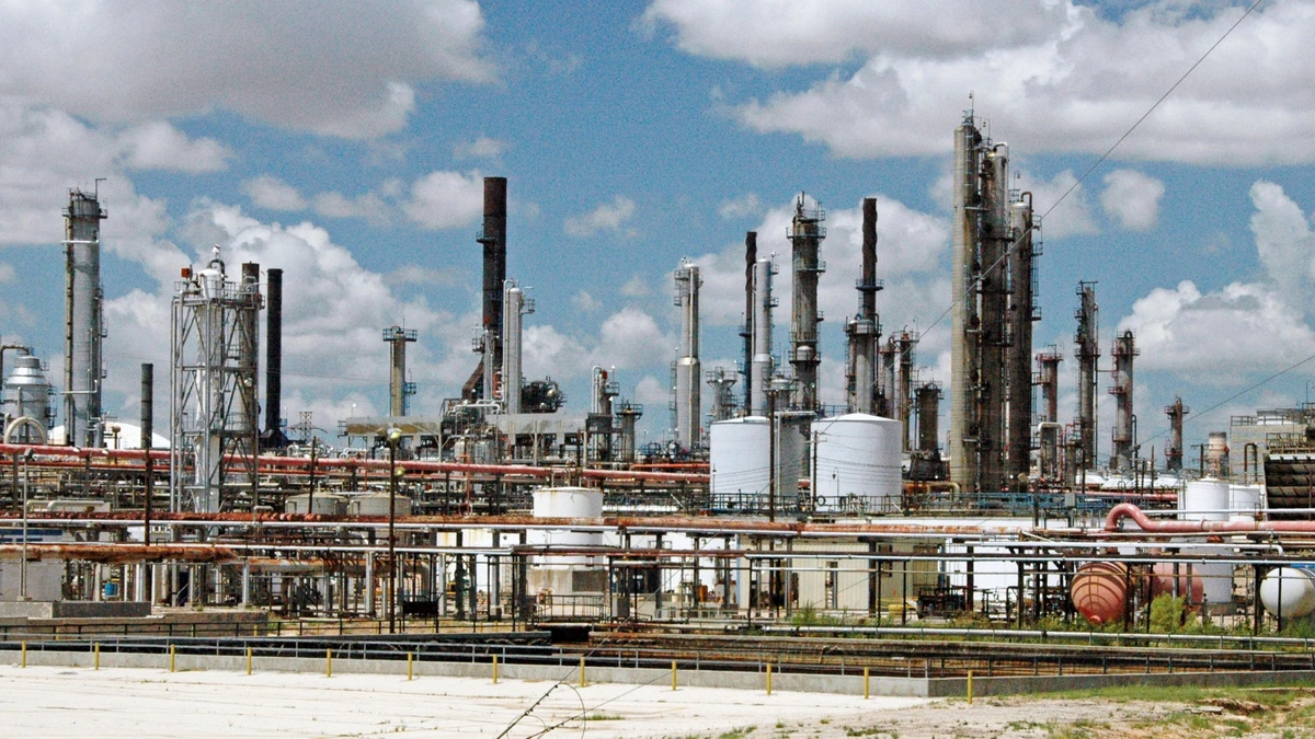 Delek US Big Spring refinery in Big Spring, Texas.