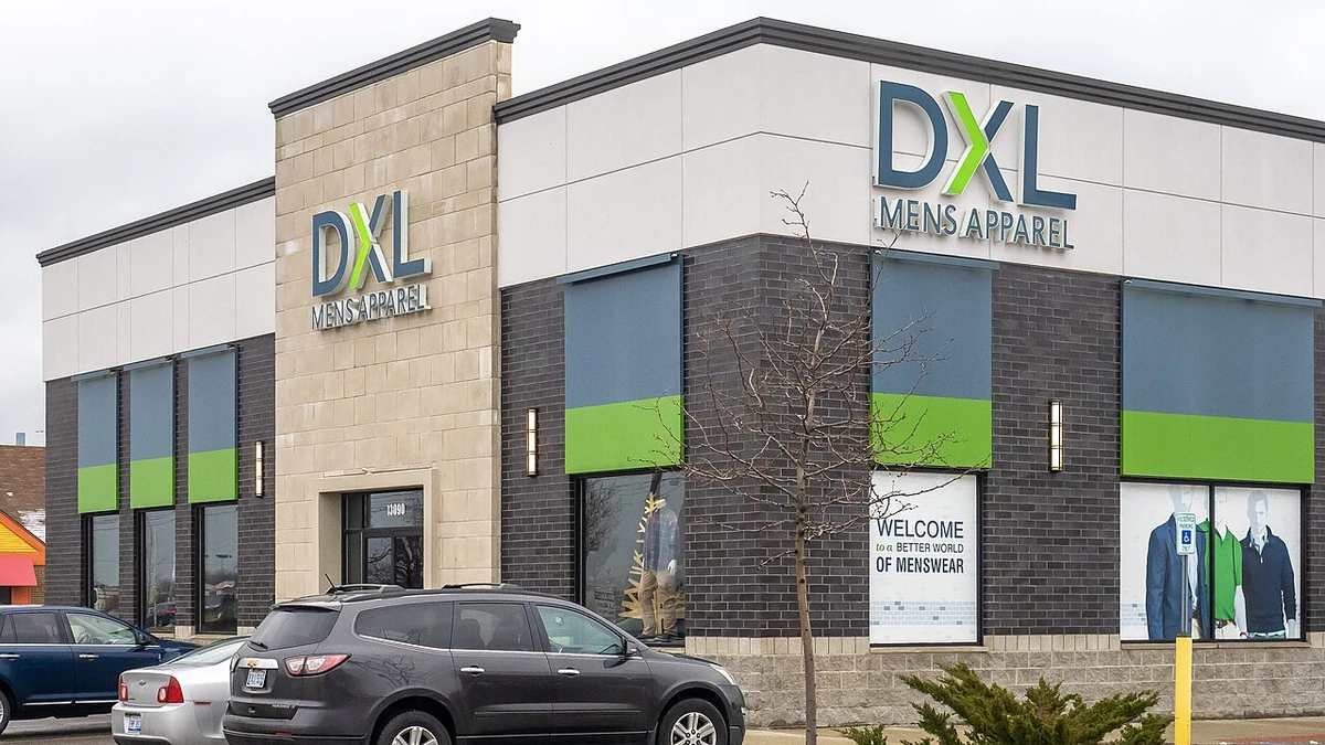 DXL men’s apparel storefront in Macomb County, Michigan.