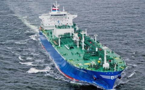 A Dorian LPG very large gas carrier sailing at sea.