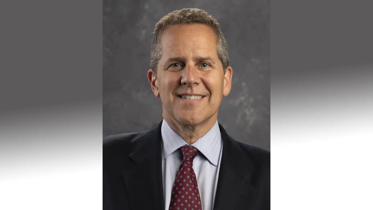 Official portrait of Federal Reserve Governor Michael S. Barr.