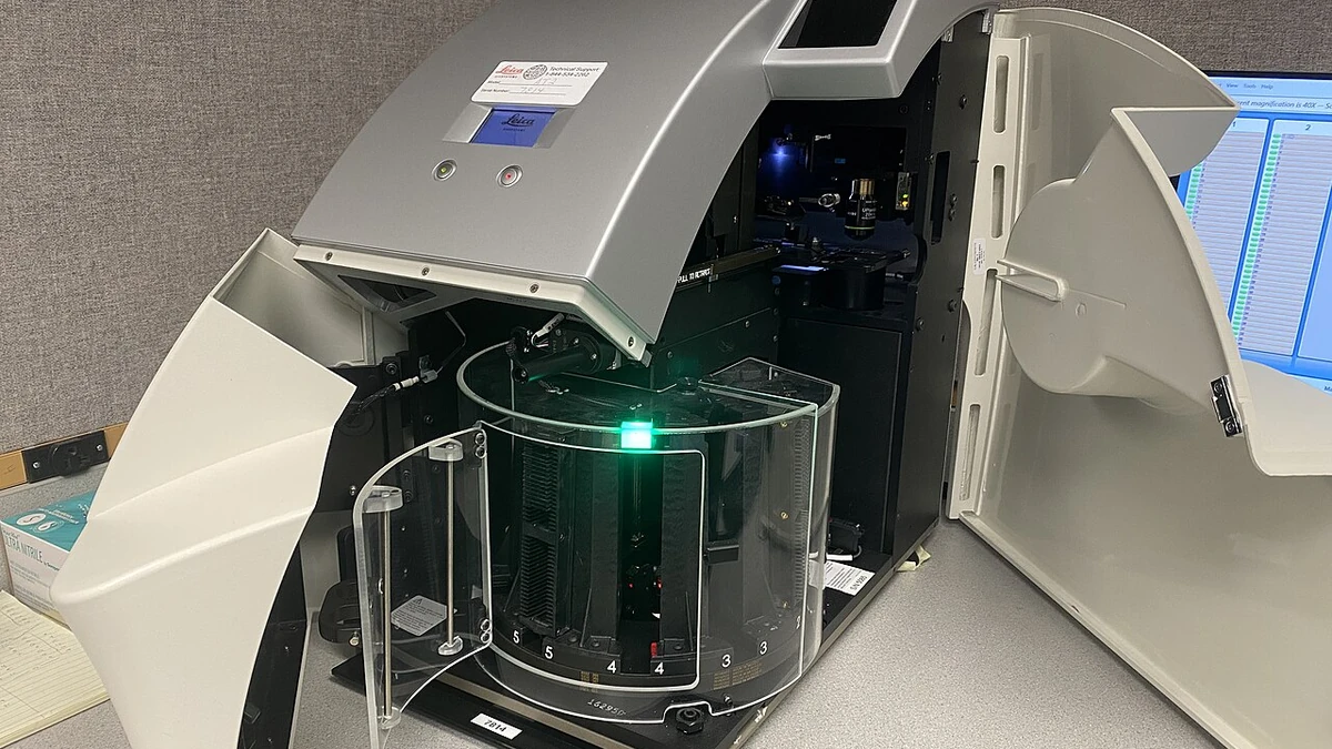 Leica AT2 microscopy slide scanner with its cover open.