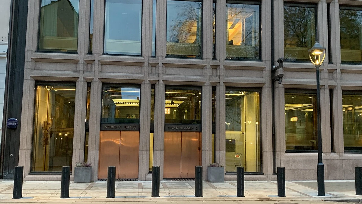 Norges Bank headquarters at Bankplassen 2 in Oslo.