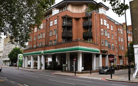 Petrol station on Vauxhall Bridge Road in London.