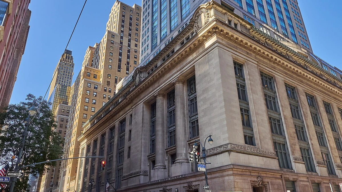 450 Lexington Avenue office building in Midtown Manhattan, New York.
