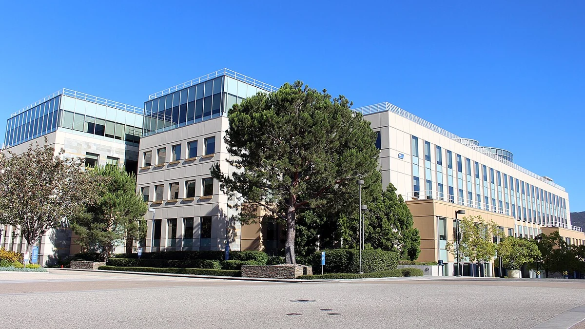 Modern office buildings and trees at Amgen headquarters in Thousand Oaks, California.