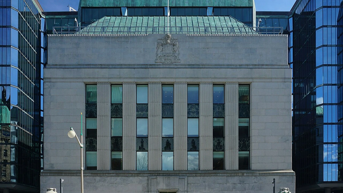 Stone-and-glass facade of the Bank of Canada headquarters in Ottawa, seen from Wellington Street.