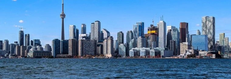 Toronto skyline and CN Tower seen from the Toronto Islands.