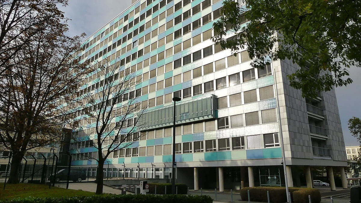 Exterior of the Federal Statistical Office building in Wiesbaden, Germany, seen from the northeast.