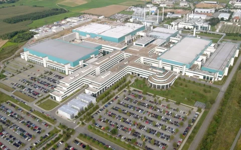 Aerial view of the GlobalFoundries Fab 1 semiconductor manufacturing complex in Dresden, Germany.