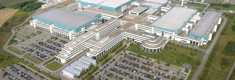 Aerial view of the GlobalFoundries Fab 1 semiconductor manufacturing complex in Dresden, Germany.