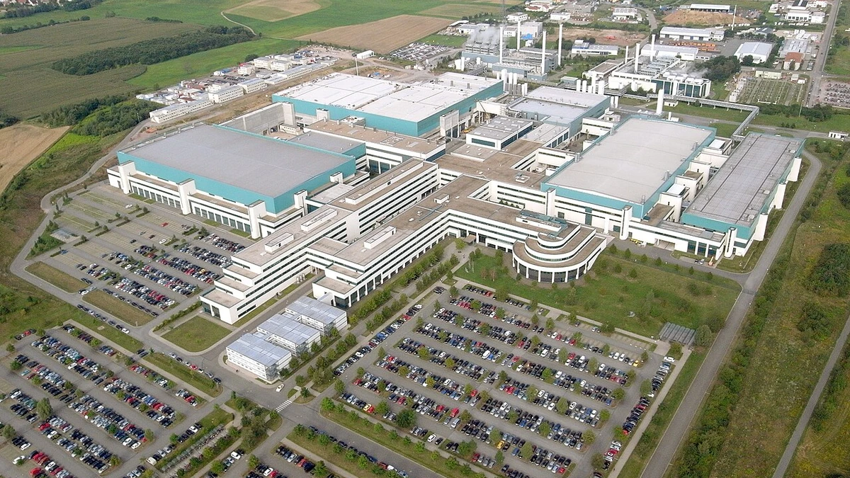 Aerial view of the GlobalFoundries Fab 1 semiconductor manufacturing complex in Dresden, Germany.
