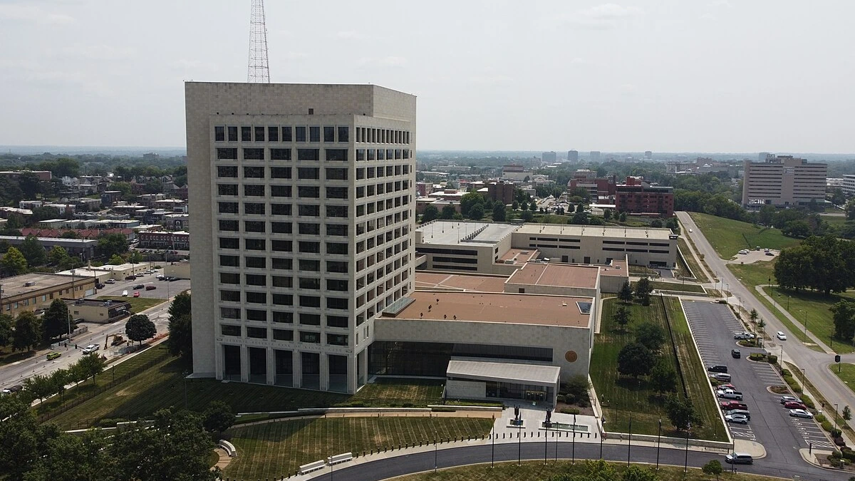 Aerial view of the Federal Reserve Bank of Kansas City headquarters, its adjoining buildings and surrounding streets.