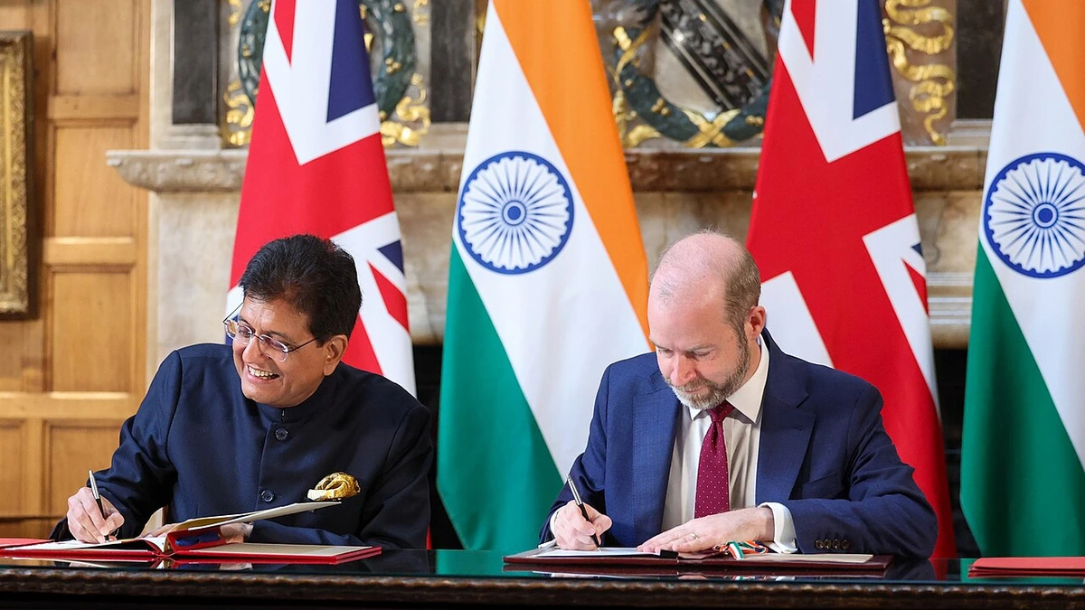 India Commerce Minister Piyush Goyal and UK Business Secretary Jonathan Reynolds signing the UK–India trade agreement in July 2025.